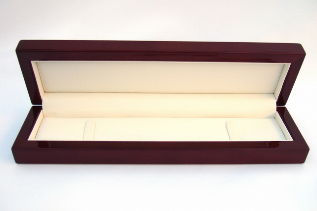 Oak Wood 9 1/8″ by 2 1/2″ Gift Box – GBL4R