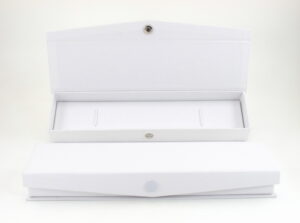 White 8 1/2″ by 2″ Gift Box – GBL5W