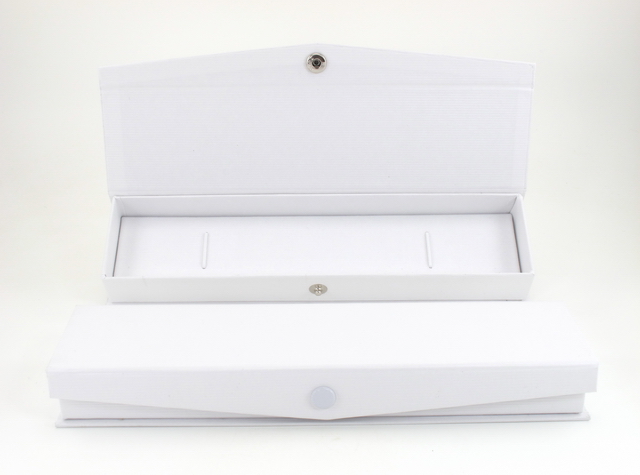 White 8 1/2″ by 2″ Gift Box – GBL5W