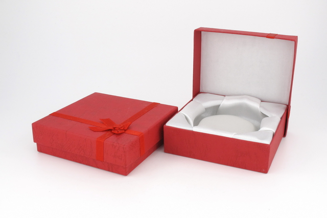 Red 3 1/2" by 3 1/2" Gift Box - GBS2R